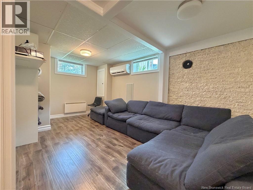 1171 Vincent - 24