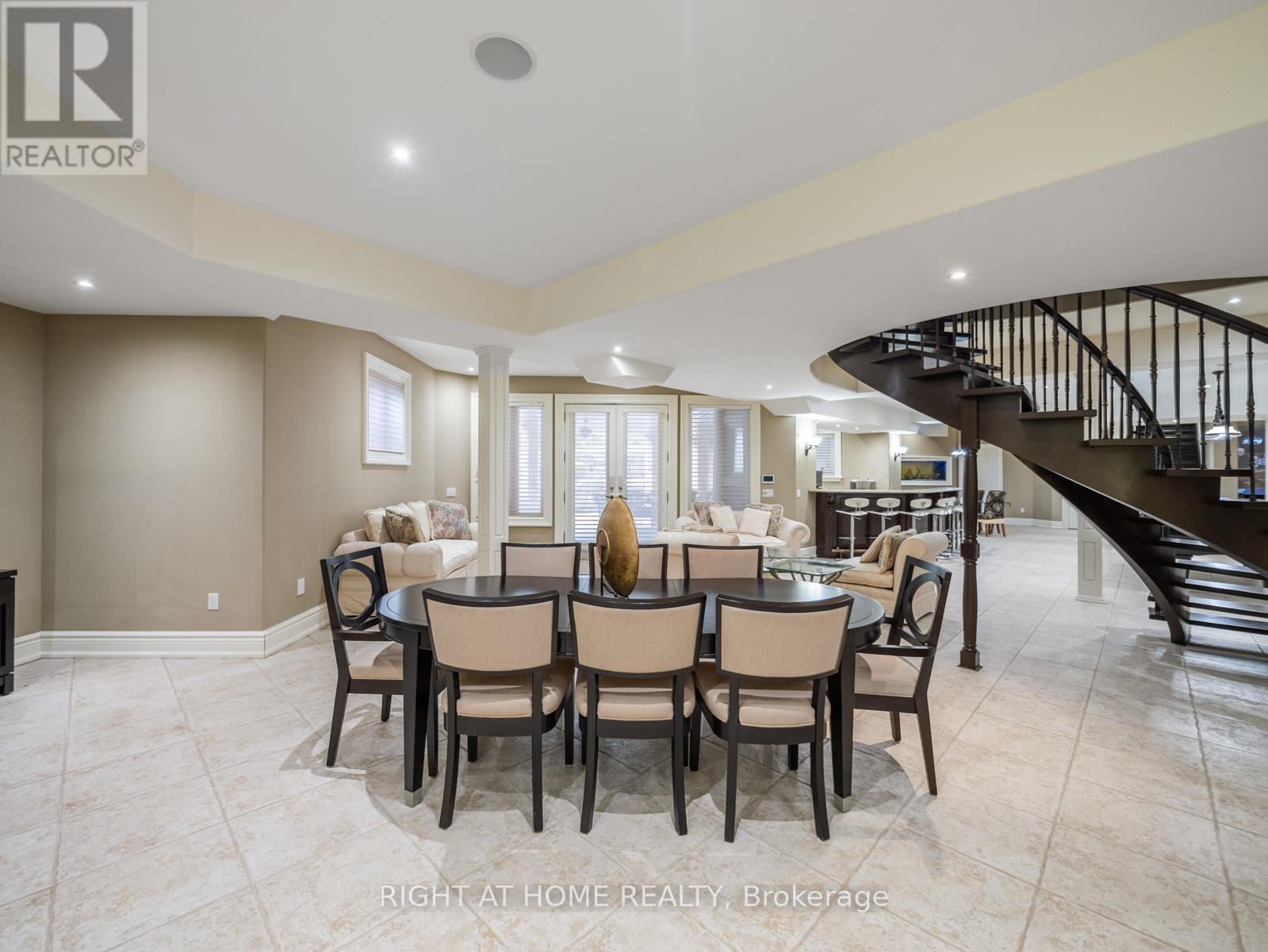 100 ROCMARY PLACE - 30