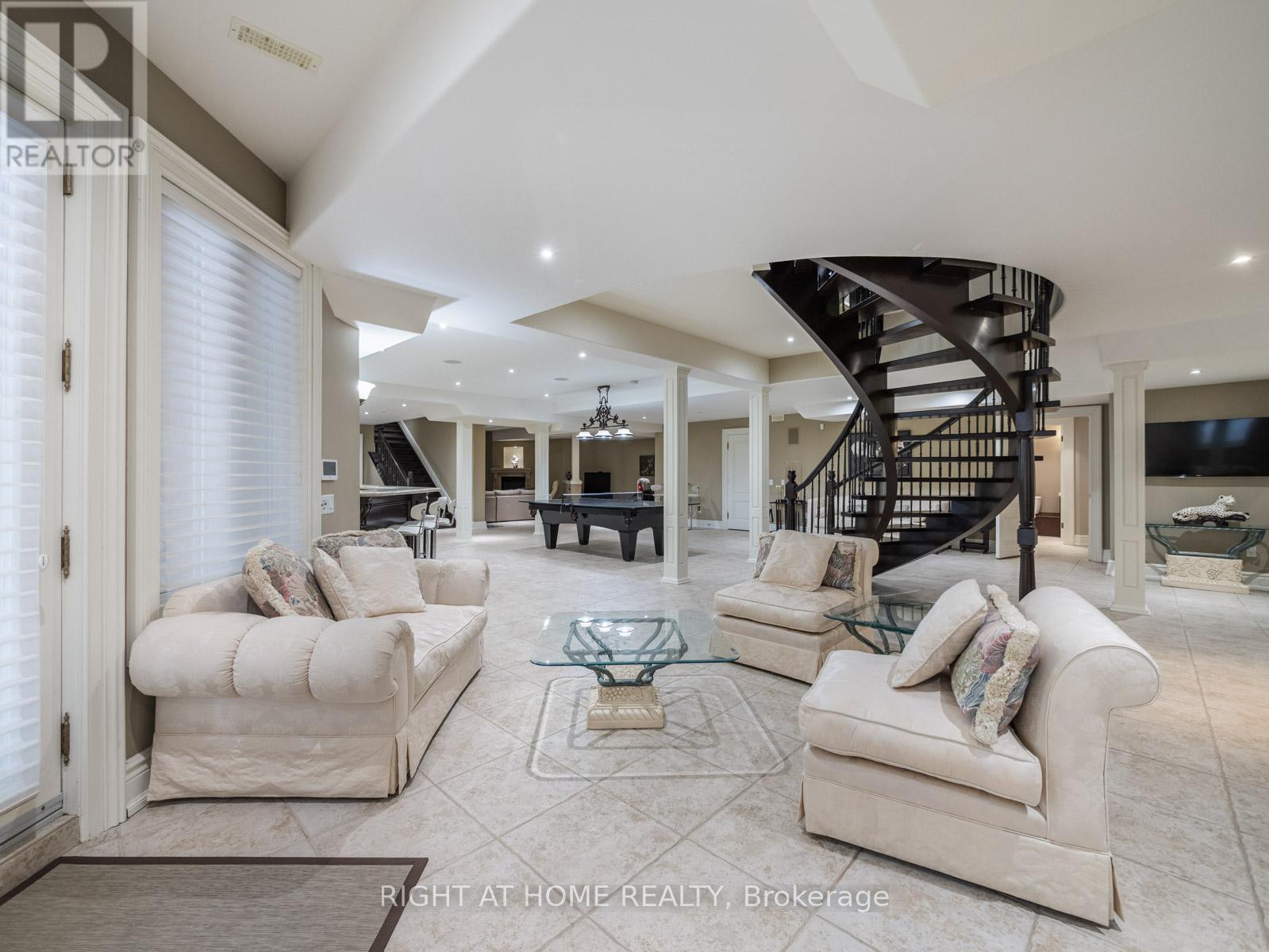 100 ROCMARY PLACE - 31