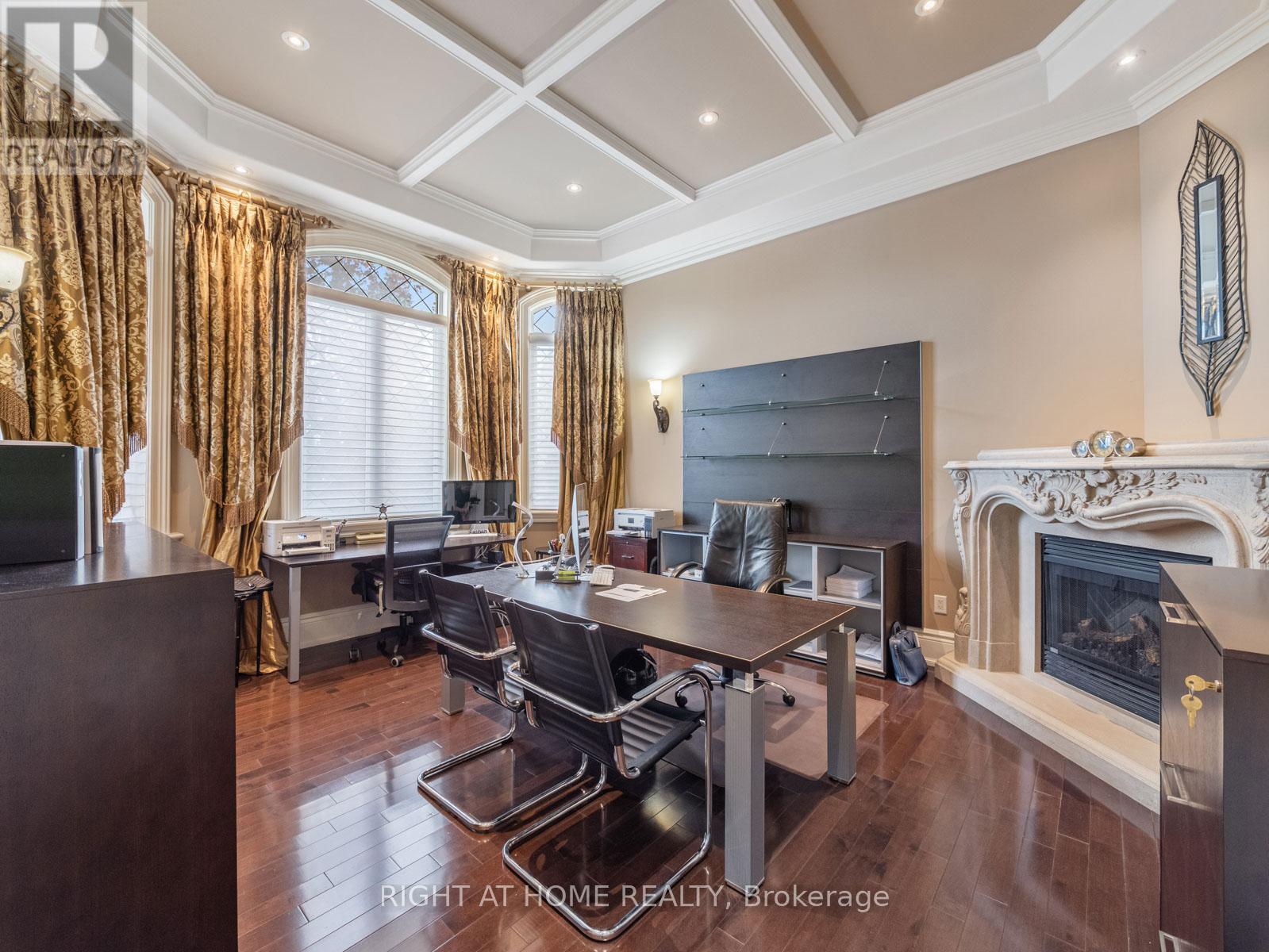 100 ROCMARY PLACE