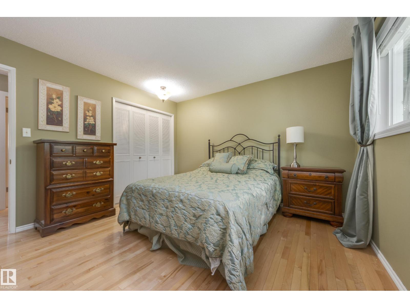 36 FENWICK CR — photo 15