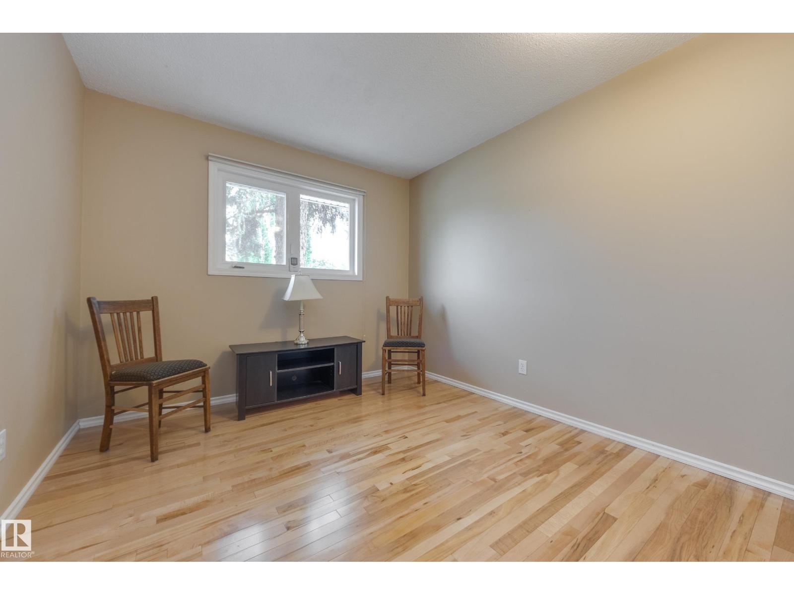 36 FENWICK CR — photo 18