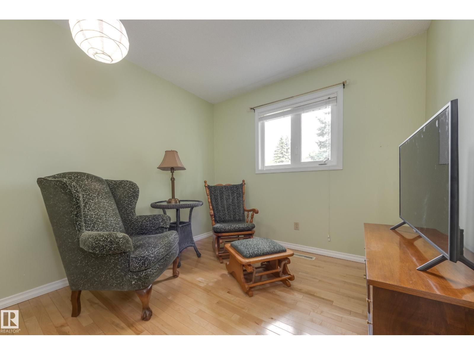 36 FENWICK CR — photo 19