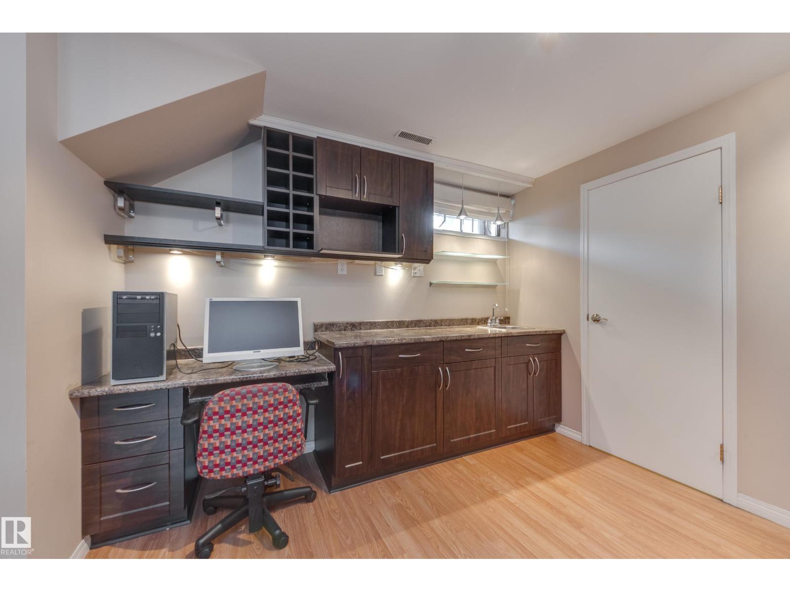 36 FENWICK CR — photo 25