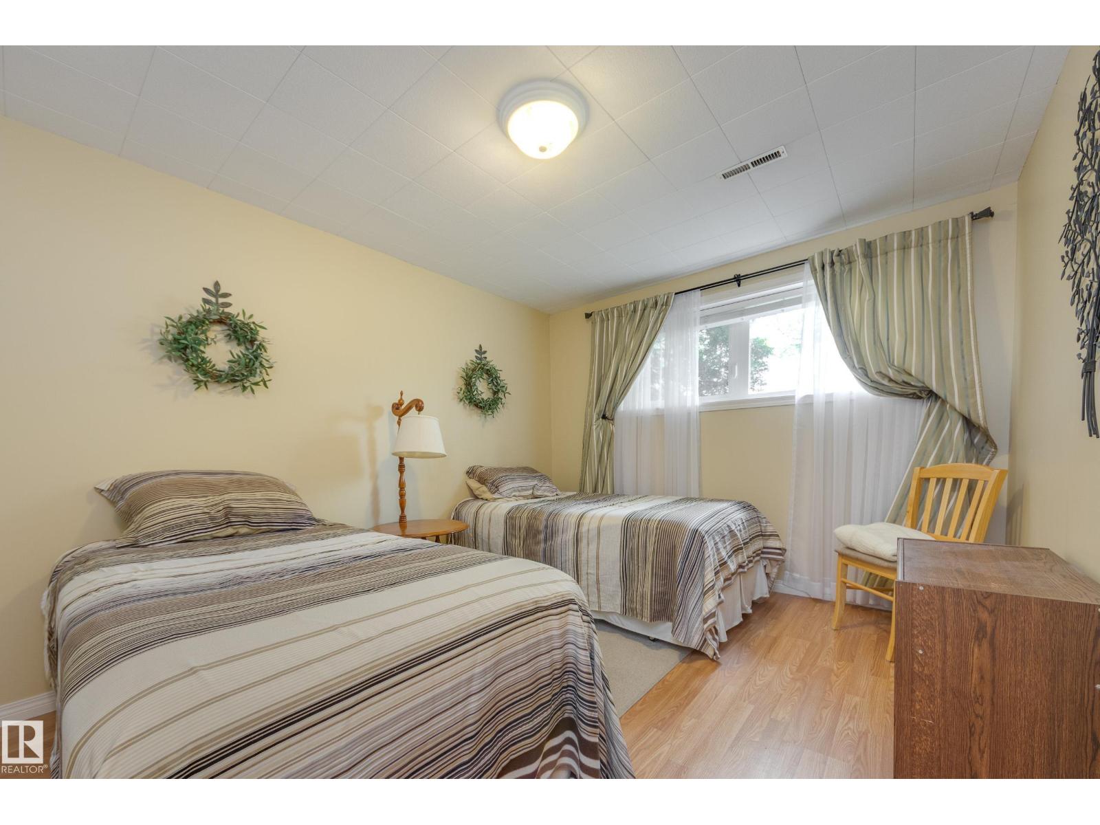 36 FENWICK CR — photo 27