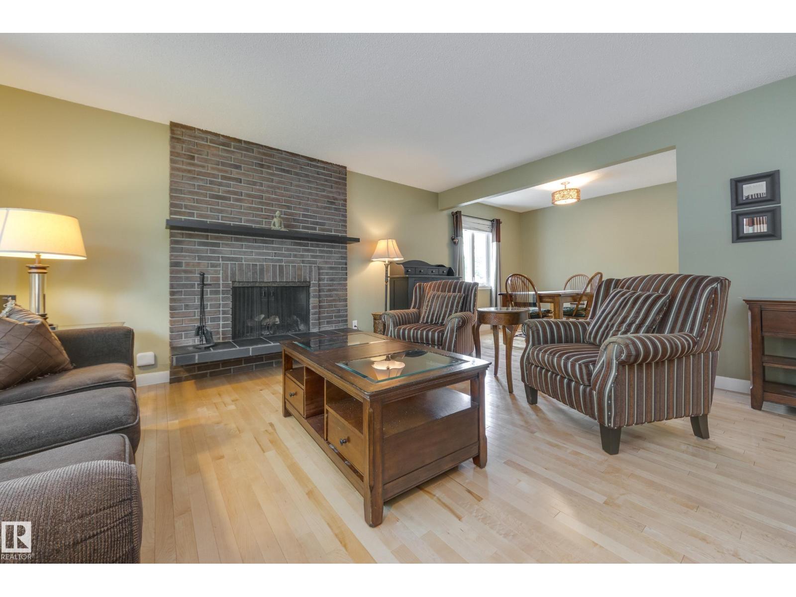 36 FENWICK CR — photo 6