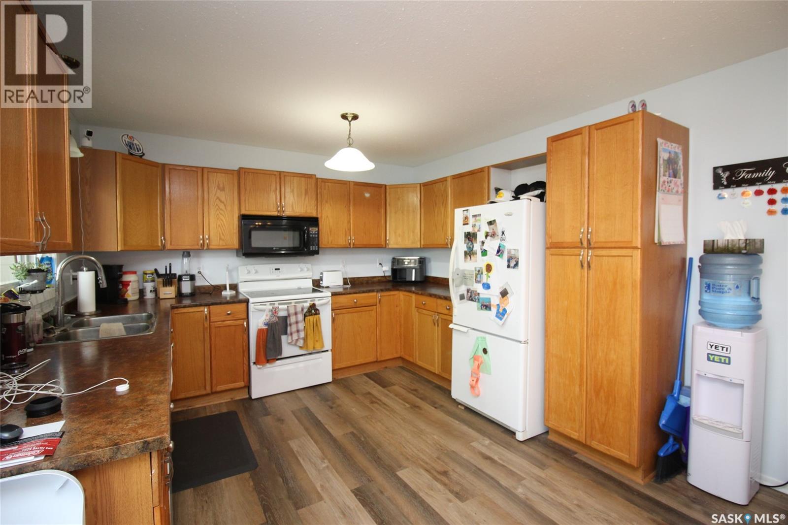 622 9th STREET W - photo 3