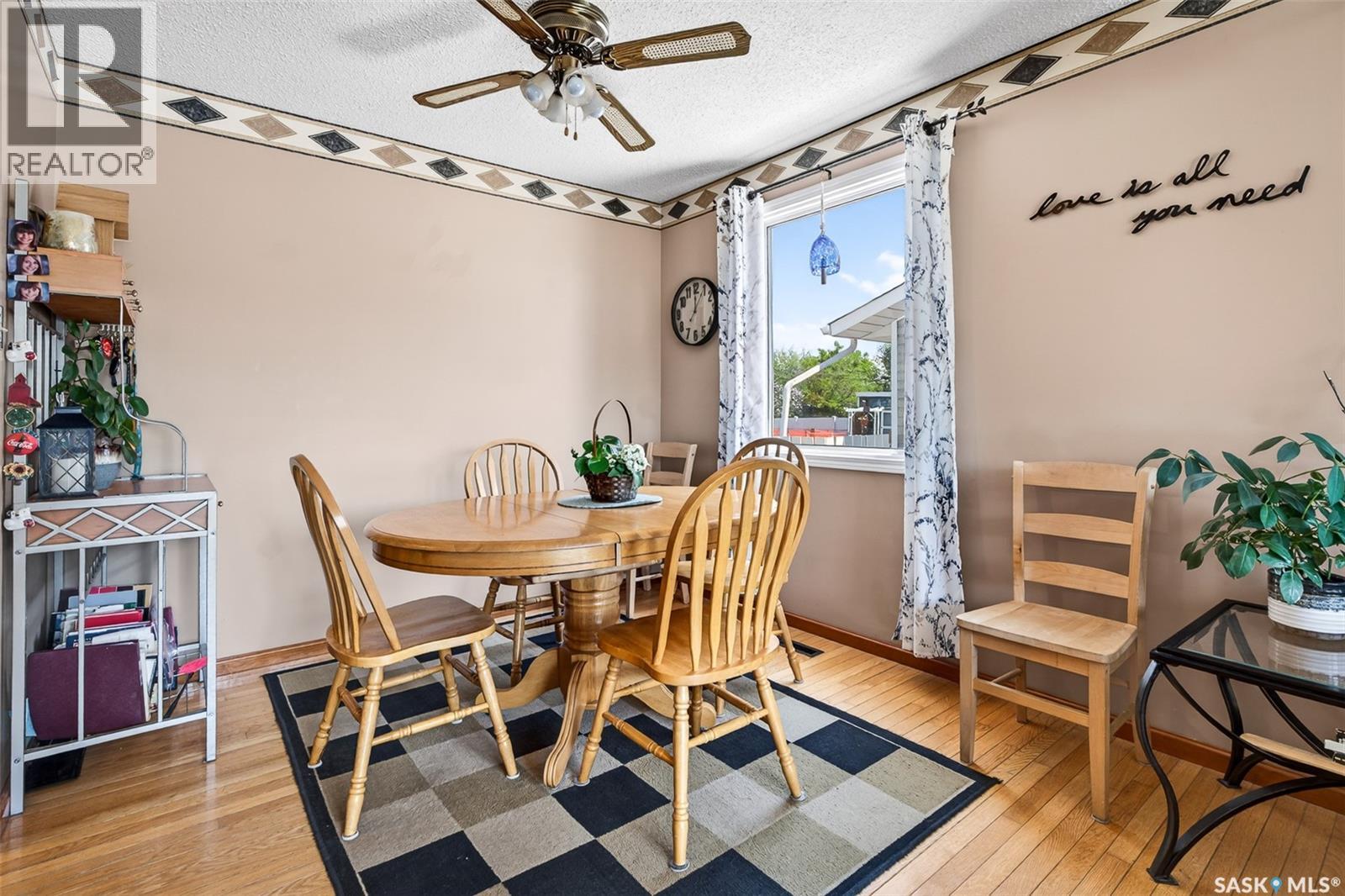1050 Simcoe STREET - 10