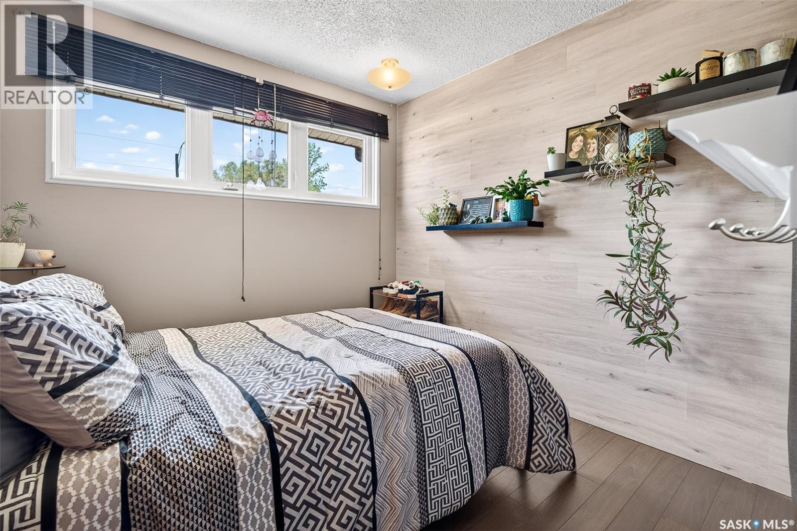 1050 Simcoe STREET - 20