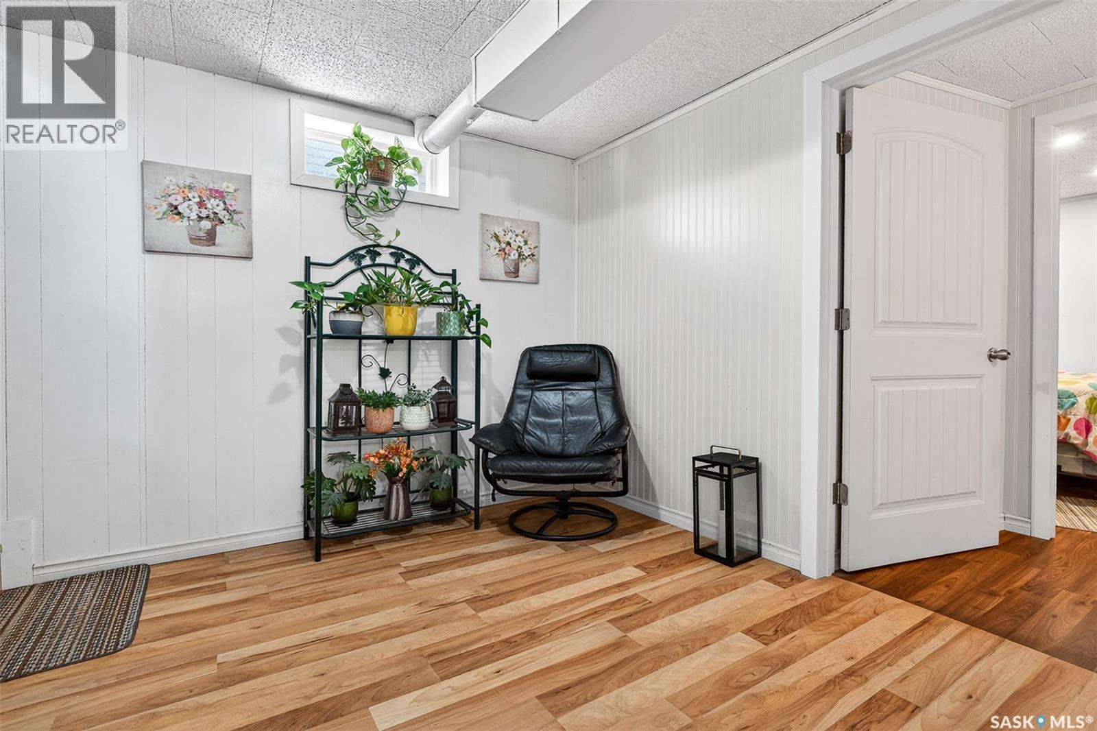 1050 Simcoe STREET - 28