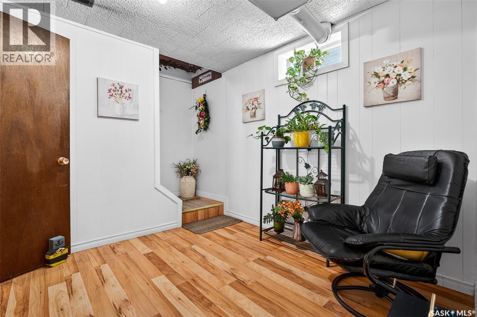 1050 Simcoe STREET - 29