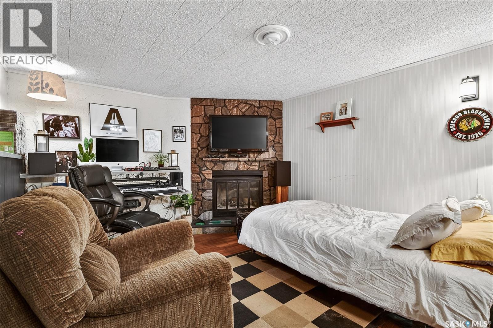 1050 Simcoe STREET - 37