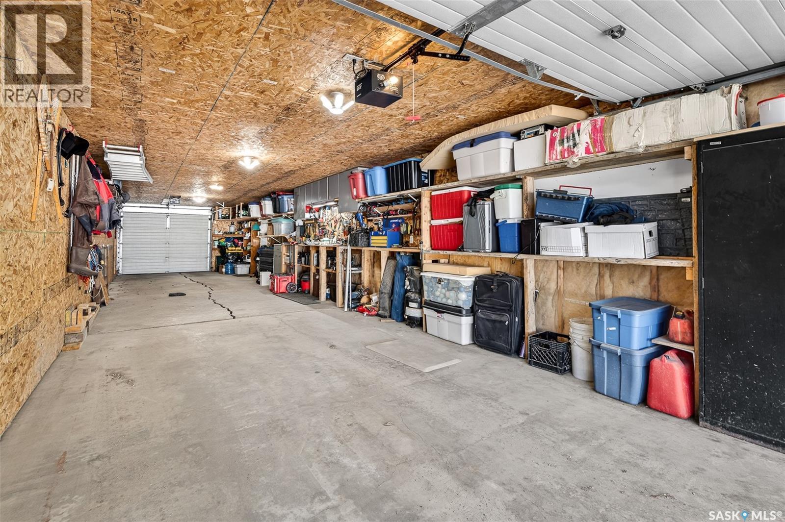 1050 Simcoe STREET - 54