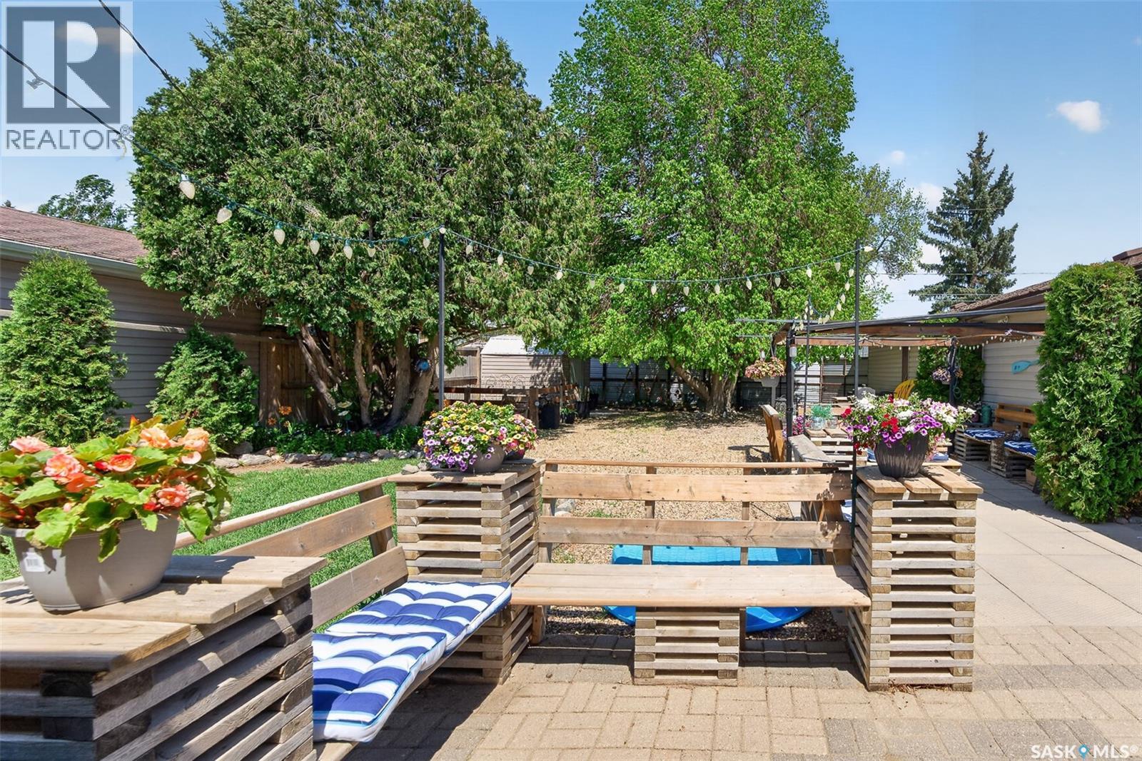 1050 Simcoe STREET - 58