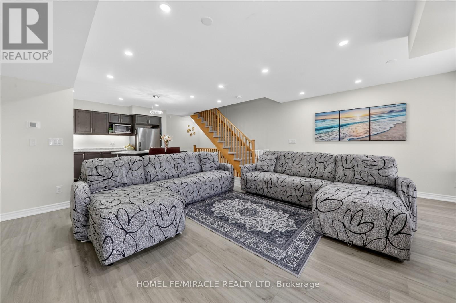 73 SUTCLIFFE DRIVE - 19