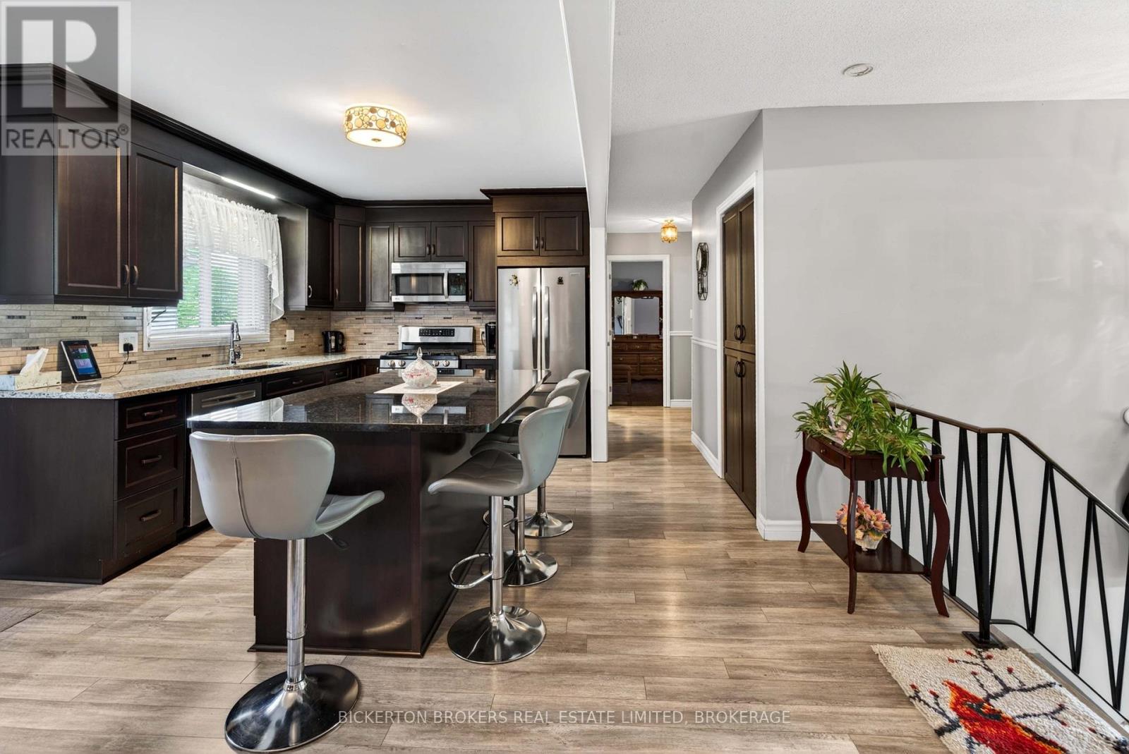 90 ANN STREET - 28
