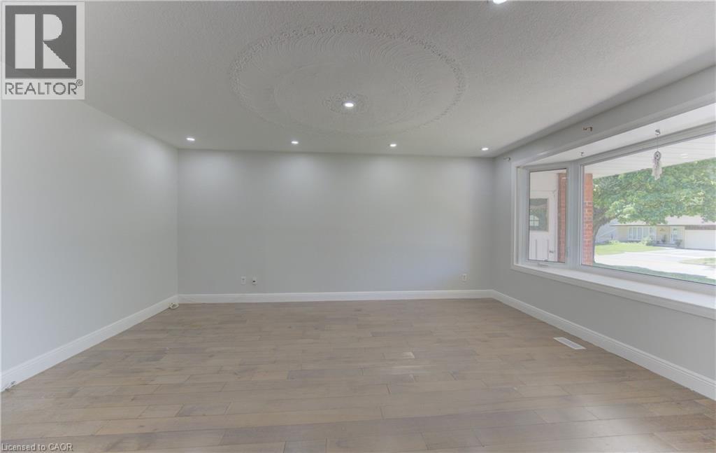 80 LOWER CANADA Crescent - 9