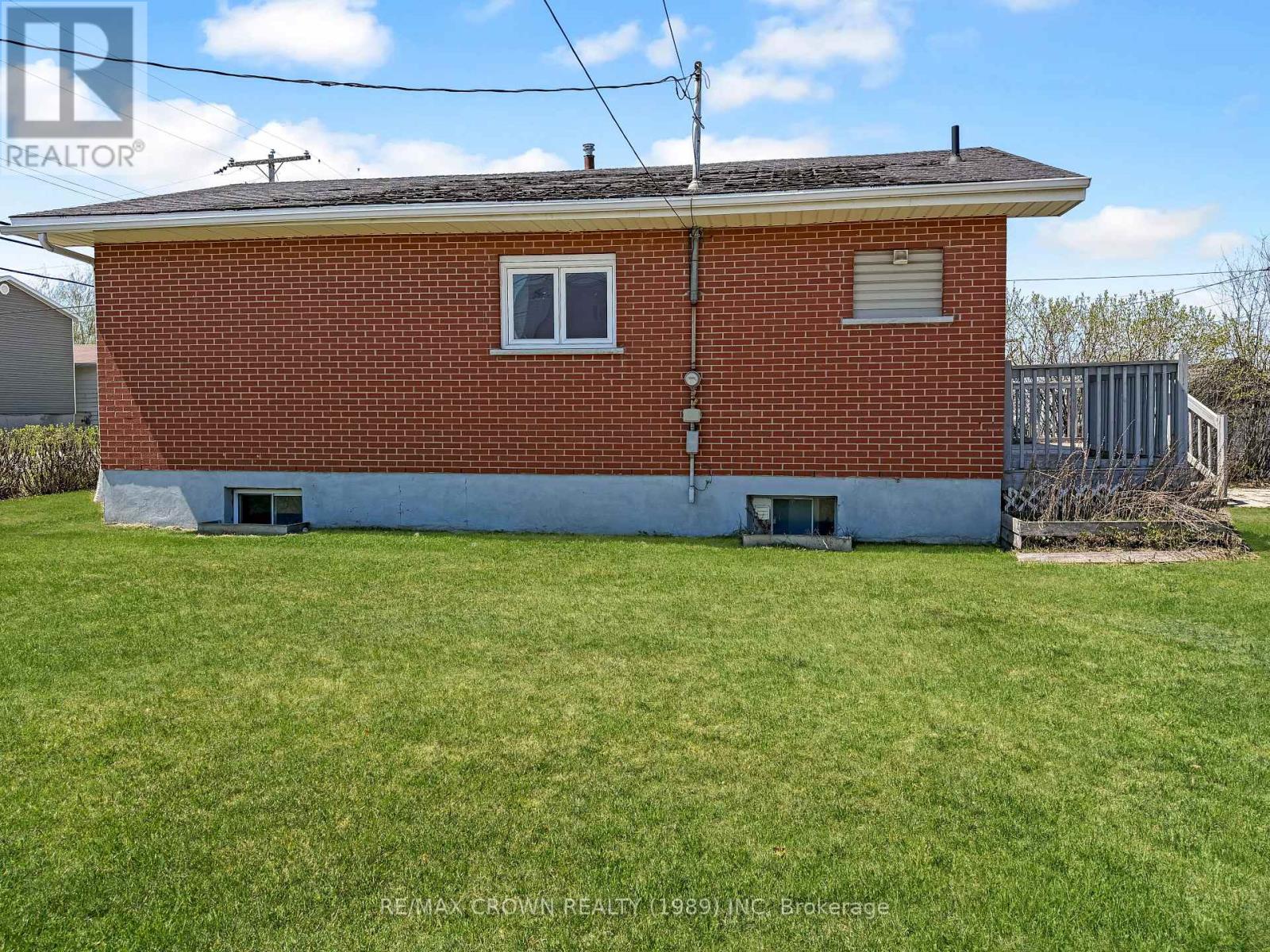 116 BRUNETVILLE ROAD - 34