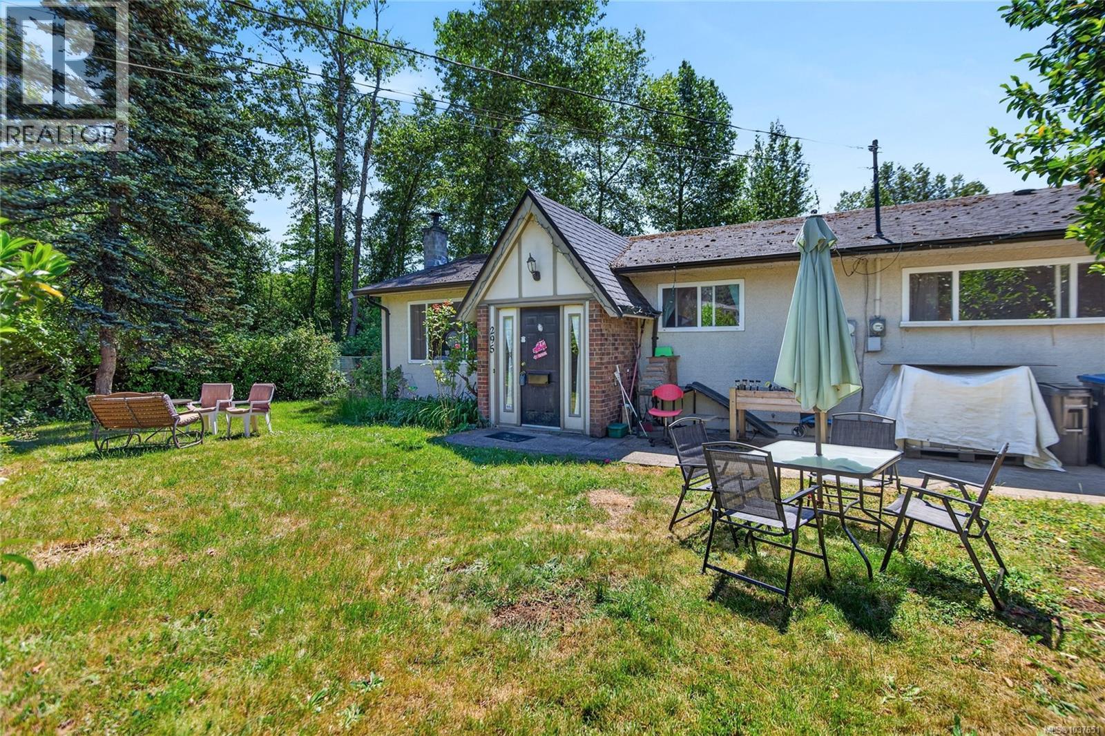 295 Centennial Dr - 26