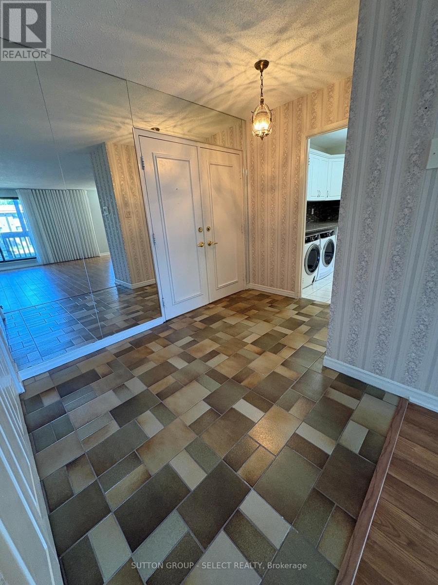 #203 200 EVERGLADE CRESCENT - 7