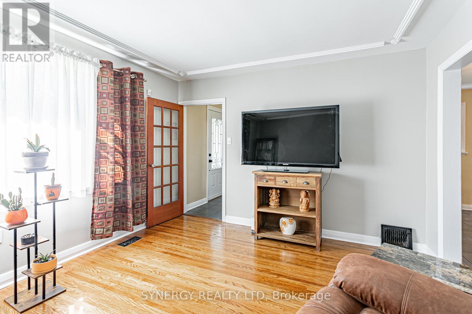 227 STERLING STREET - 6