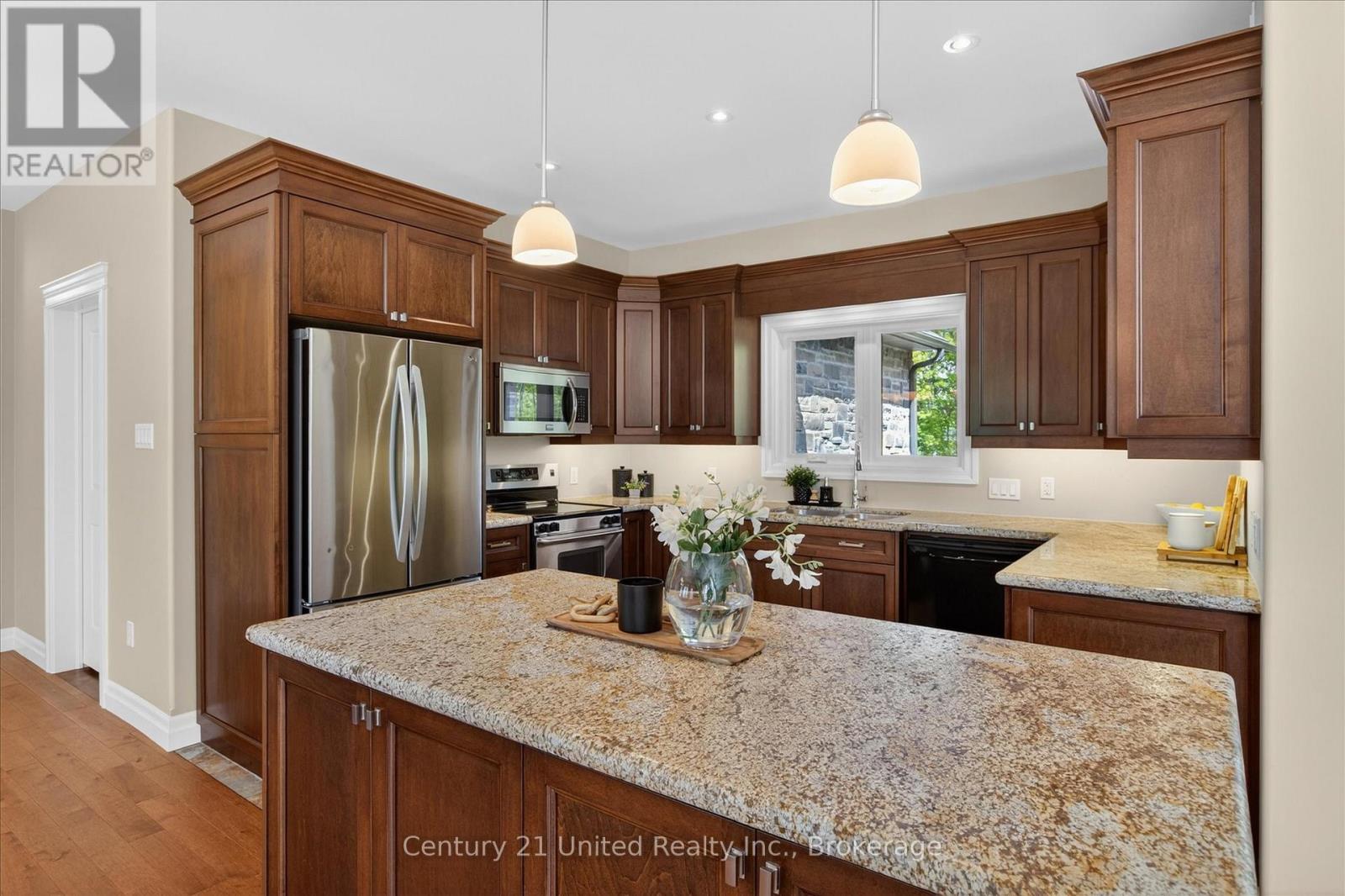 54 MITCHELL CRESCENT - 11