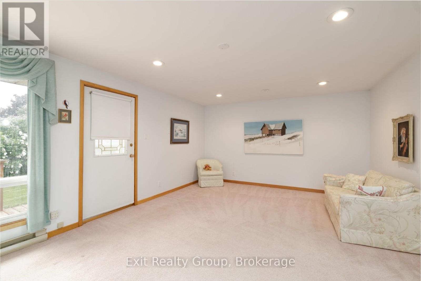 51 TRENT DRIVE - 20