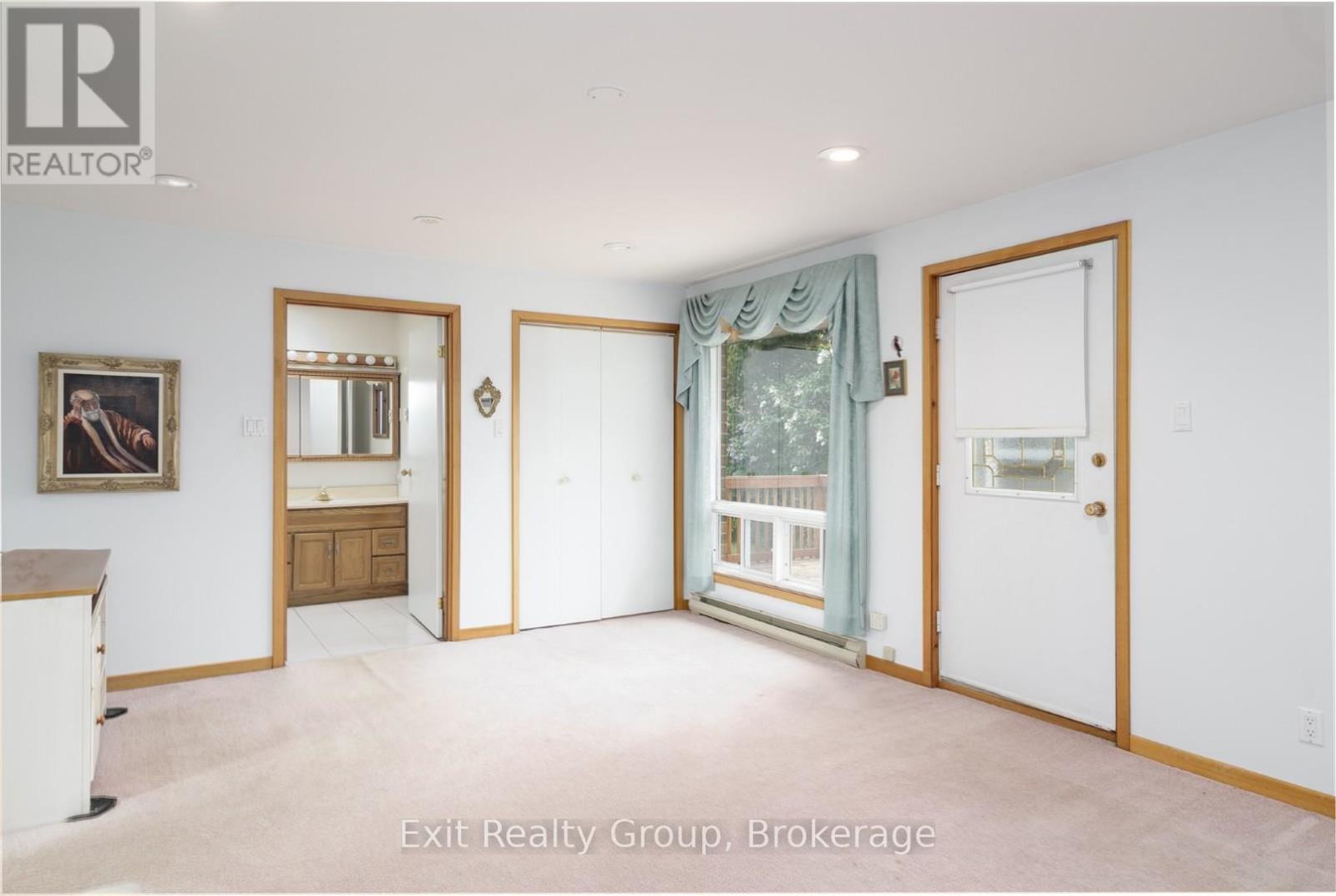 51 TRENT DRIVE - 21