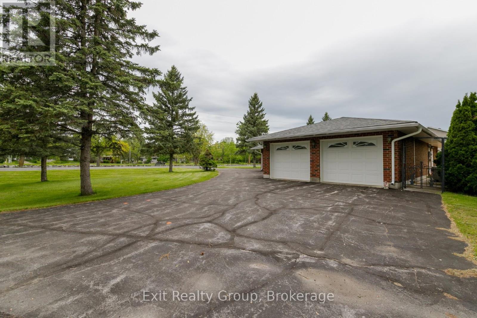 51 TRENT DRIVE - 29