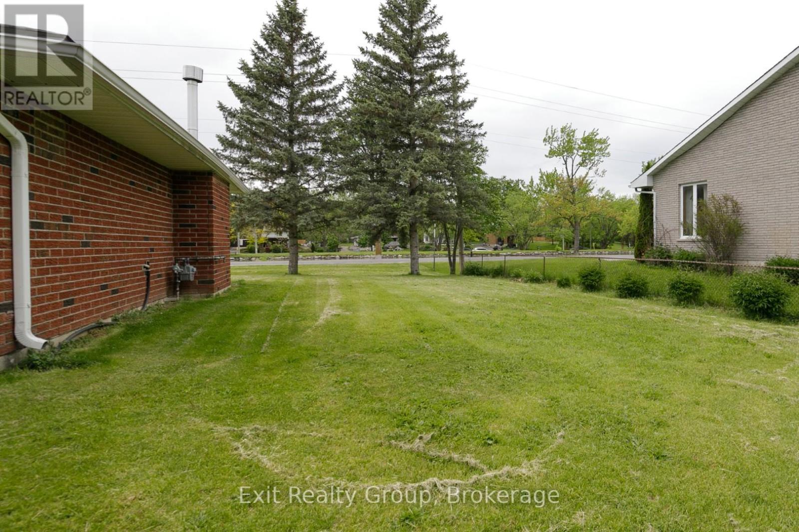 51 TRENT DRIVE - 34