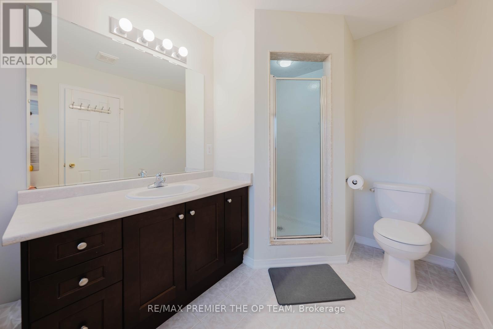29 MANORDALE CRESCENT - 21