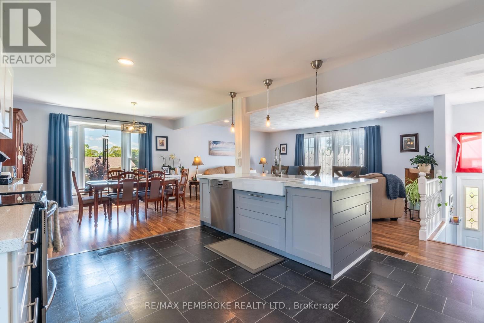 399 CHAMBERLAIN STREET - 13