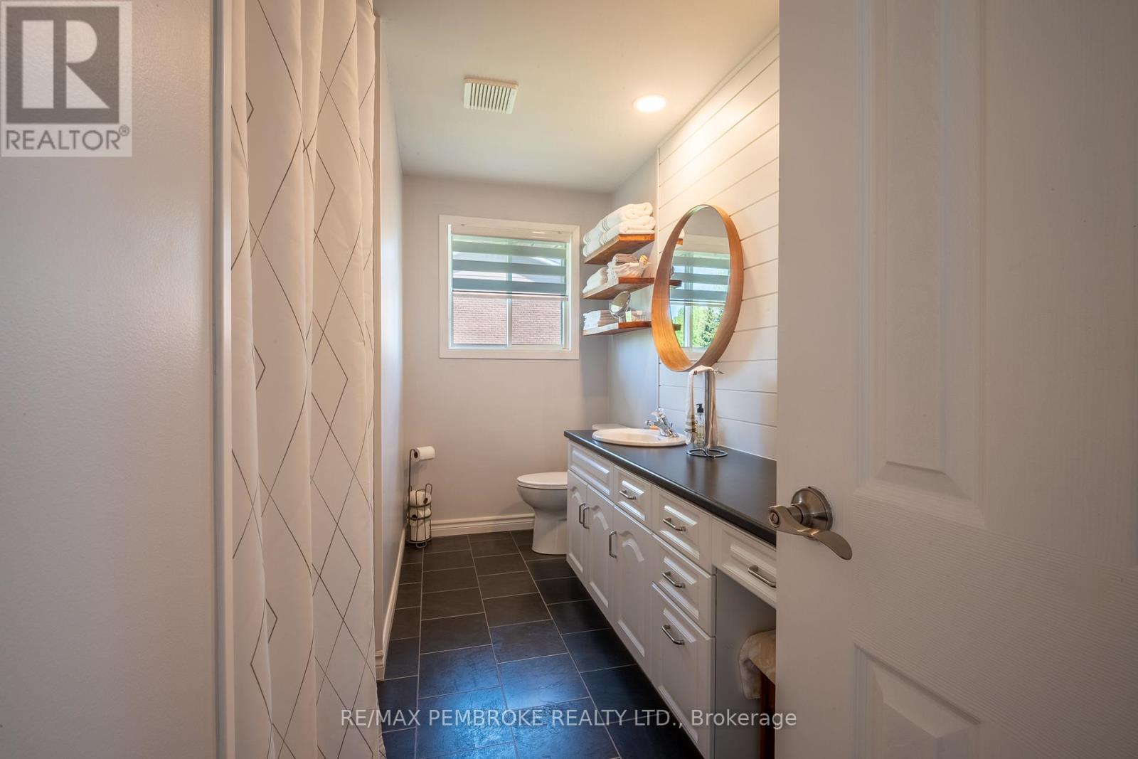 399 CHAMBERLAIN STREET - 25
