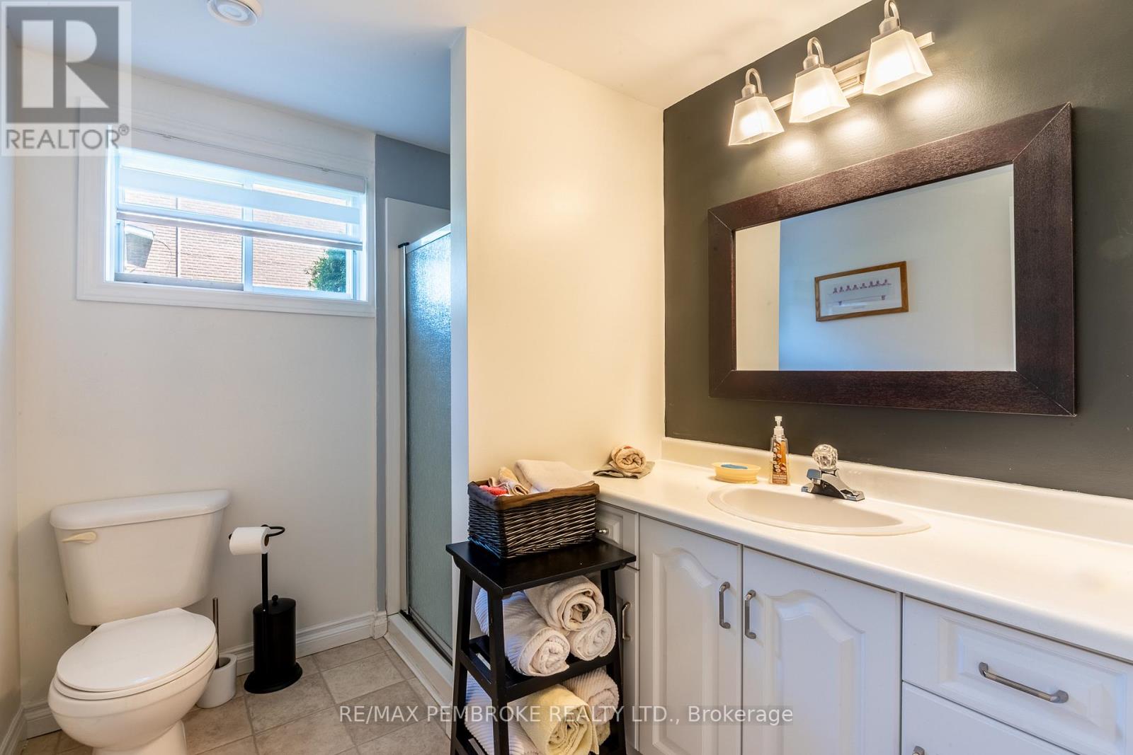 399 CHAMBERLAIN STREET - 37
