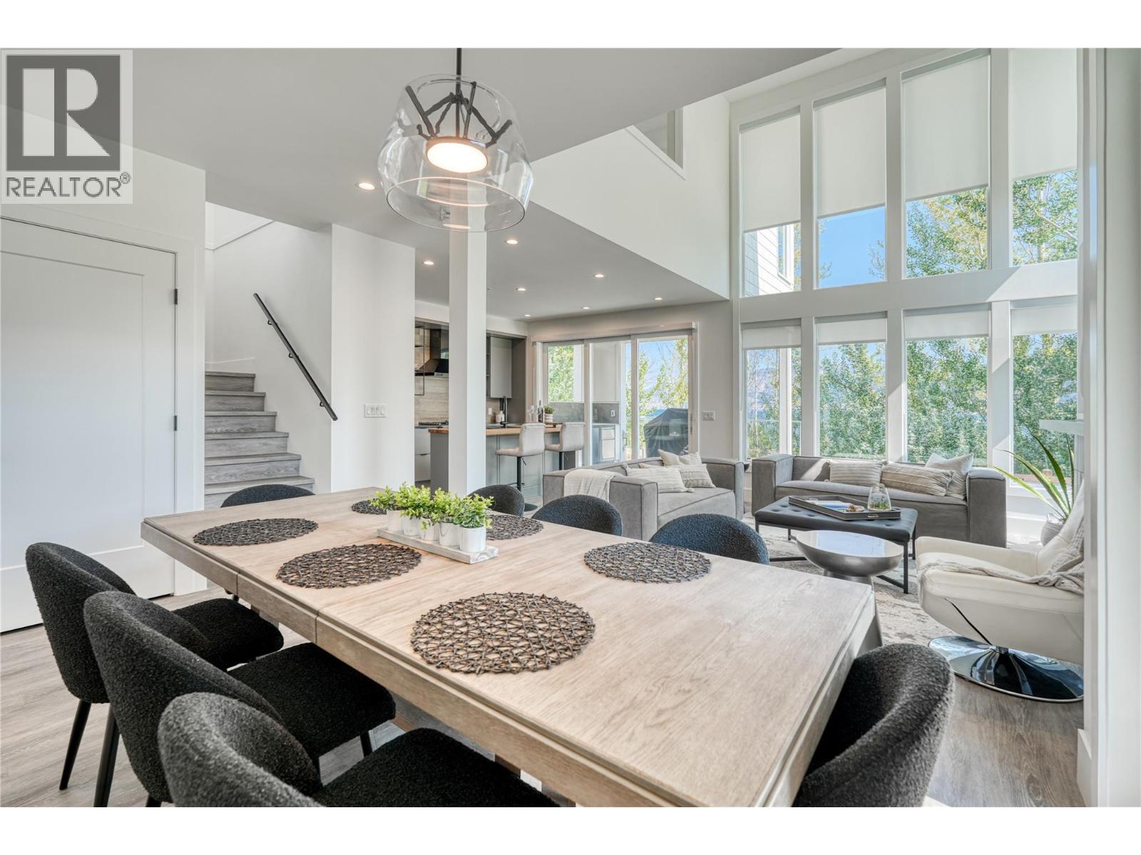 3120 Landry Crescent, Summerland