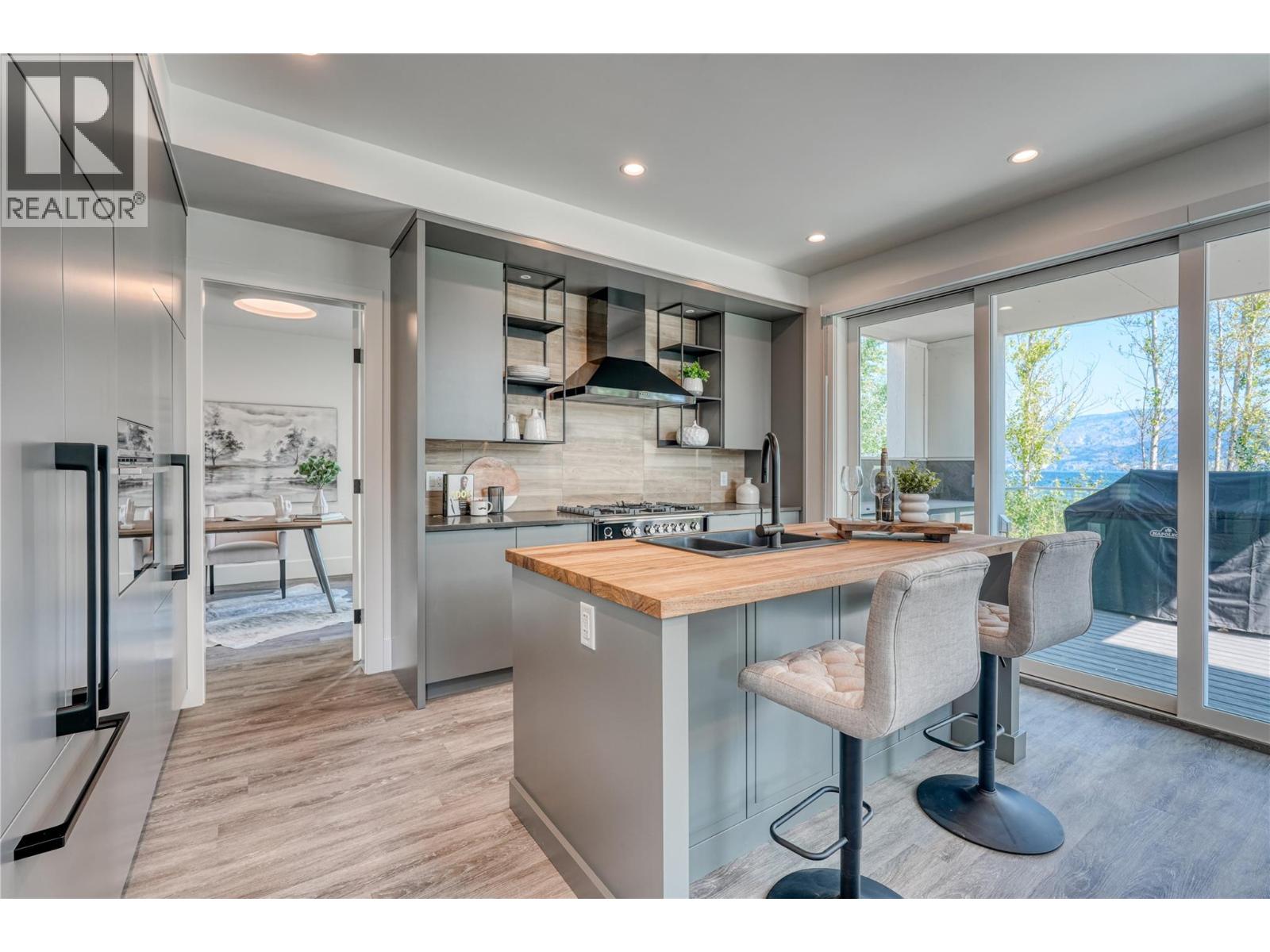 3120 Landry Crescent, Summerland