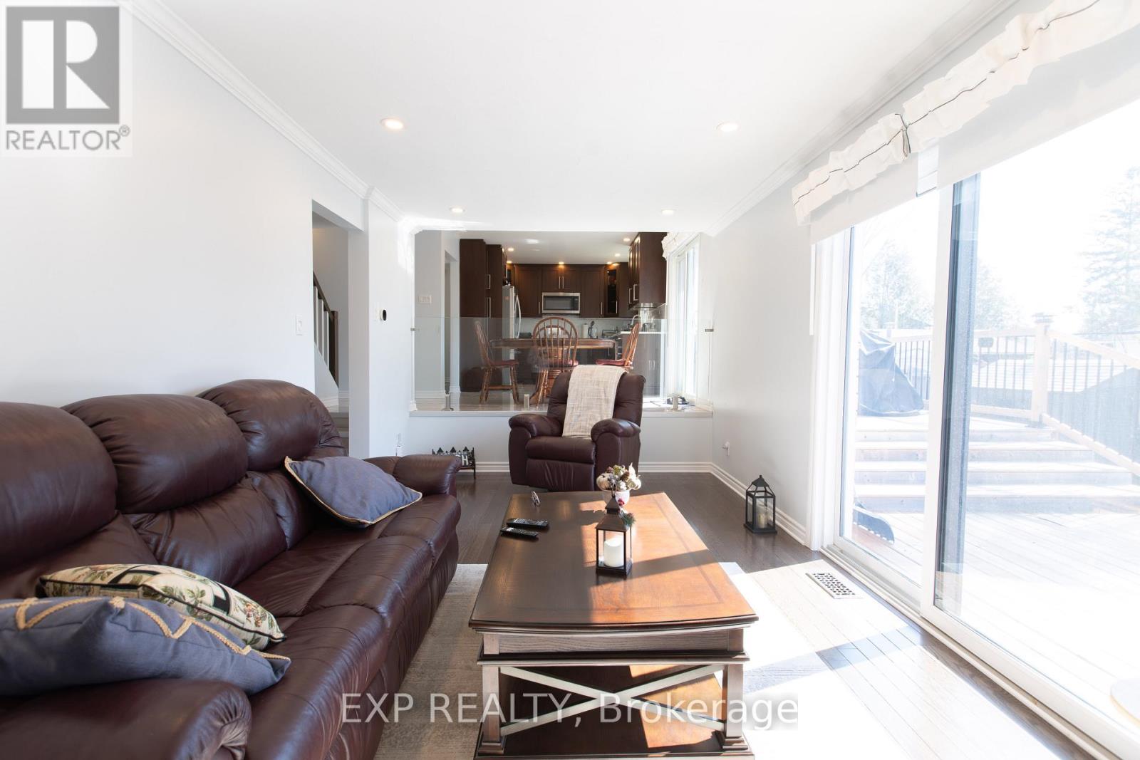 1534 ROSEBELLA AVENUE - 43