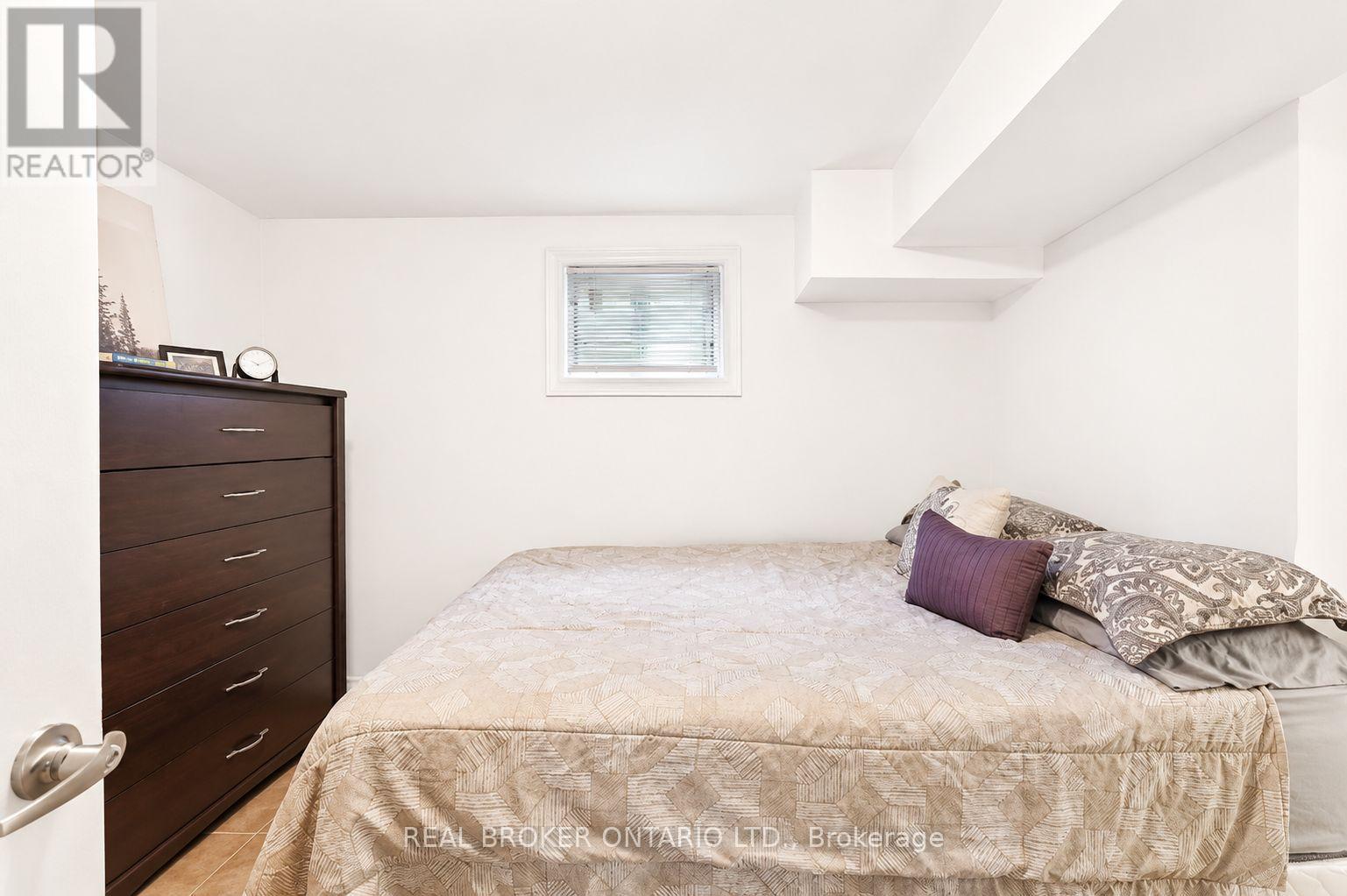 3106 REDBANK CRESCENT - 23