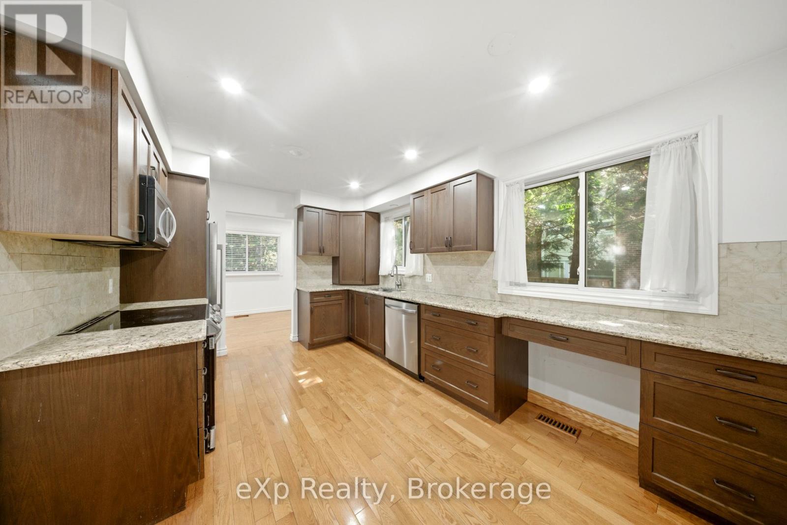 79 ANN STREET - 12