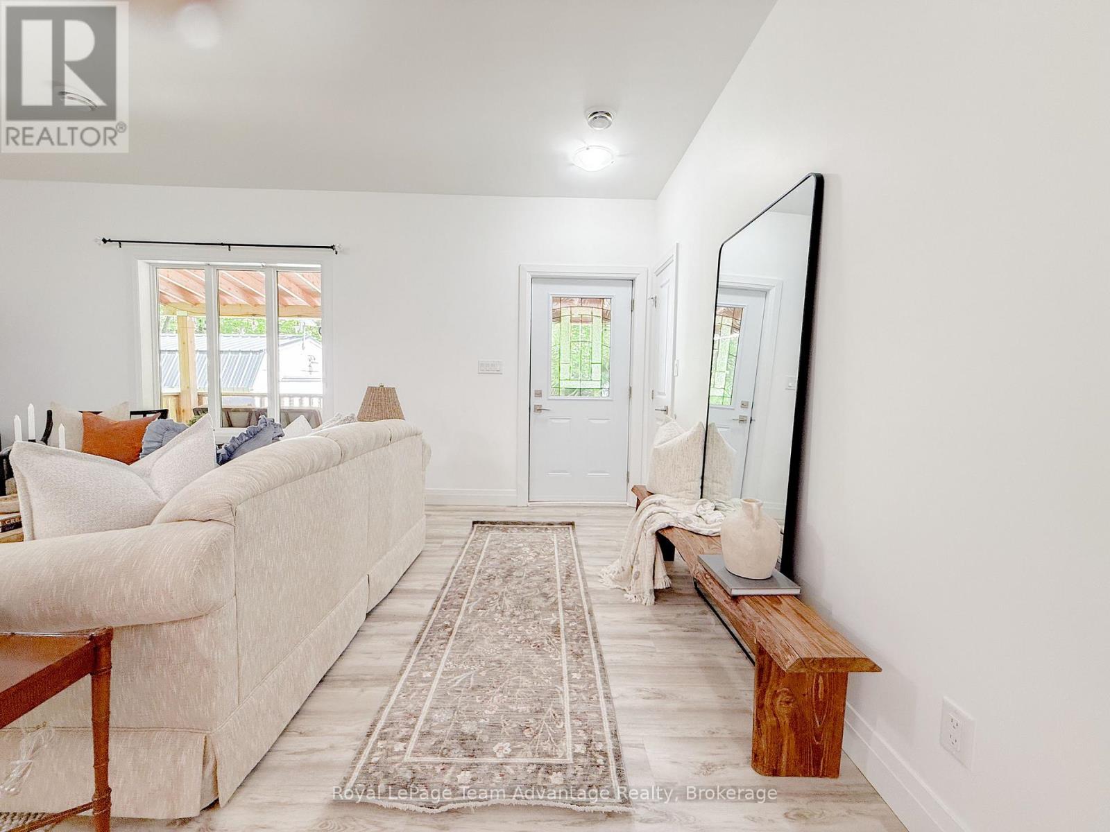 264 ALMAGUIN DRIVE - 12