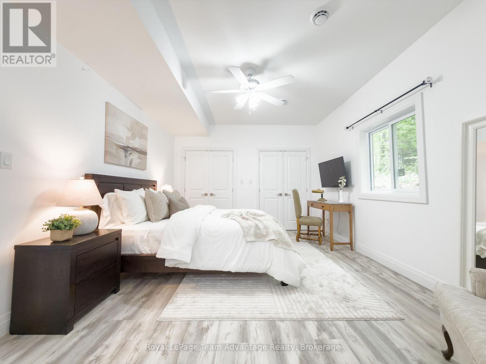 264 ALMAGUIN DRIVE - 17