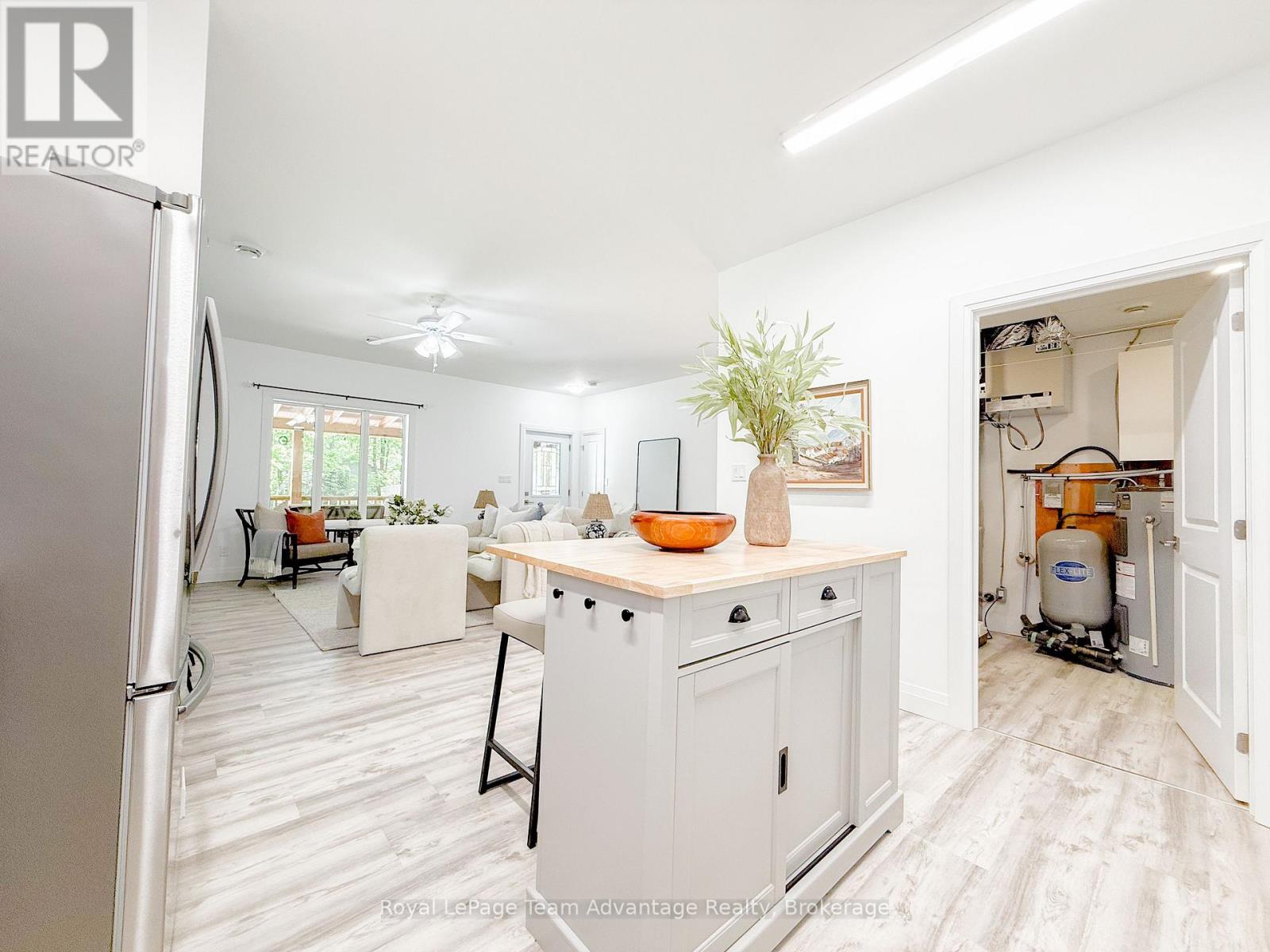 264 ALMAGUIN DRIVE - 11