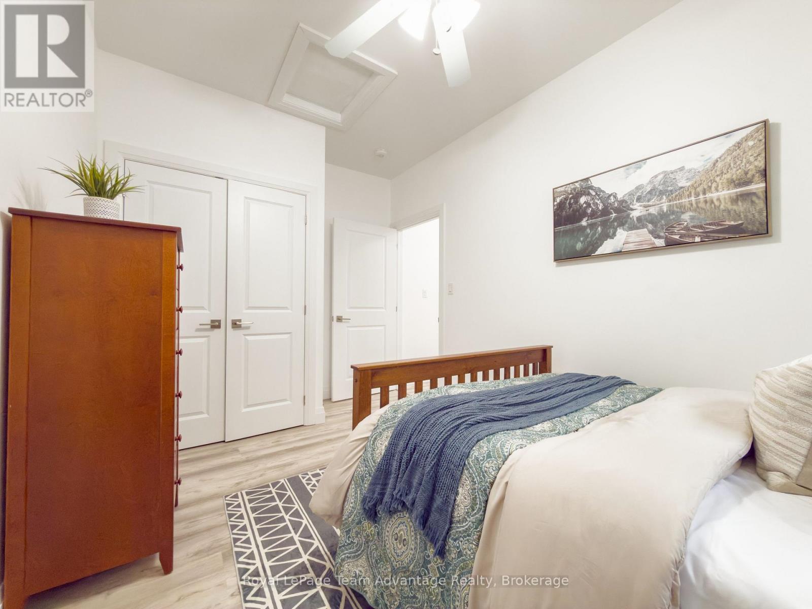 264 ALMAGUIN DRIVE - 21