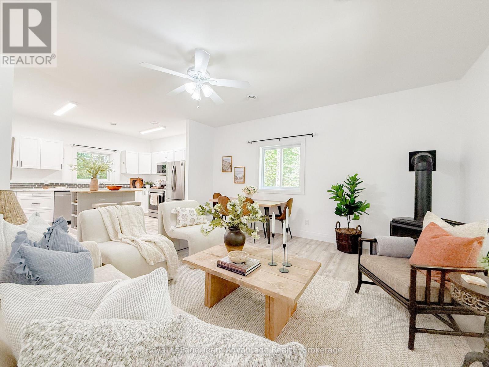 264 ALMAGUIN DRIVE - 5