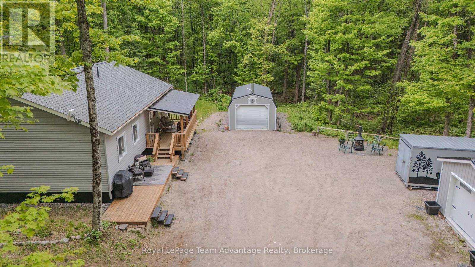 264 ALMAGUIN DRIVE - 27