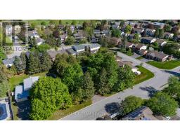 26 Maple Grove Road, Ottawa, ON K2L2S8 Photo 11