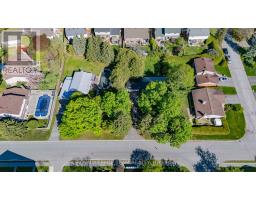 26 Maple Grove Road, Ottawa, ON K2L2S8 Photo 7