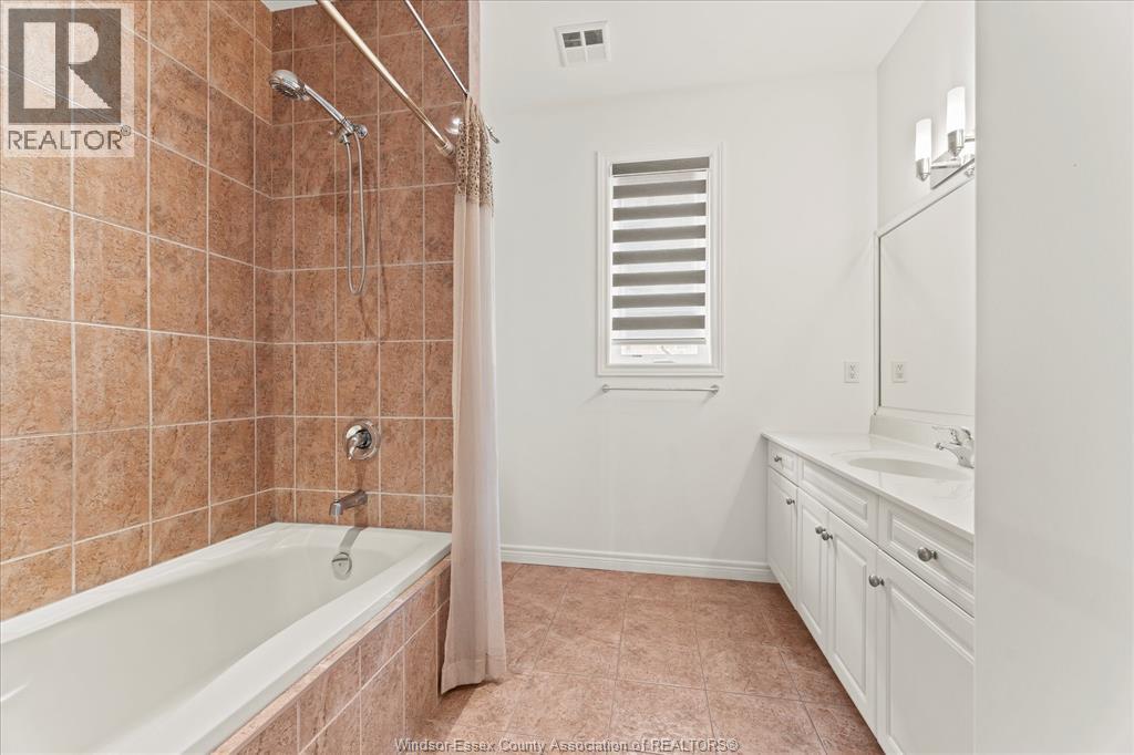 144 MECONI COURT - 16