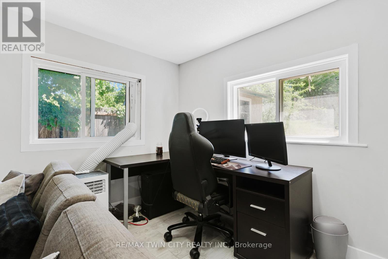 35 SHADE STREET - 11