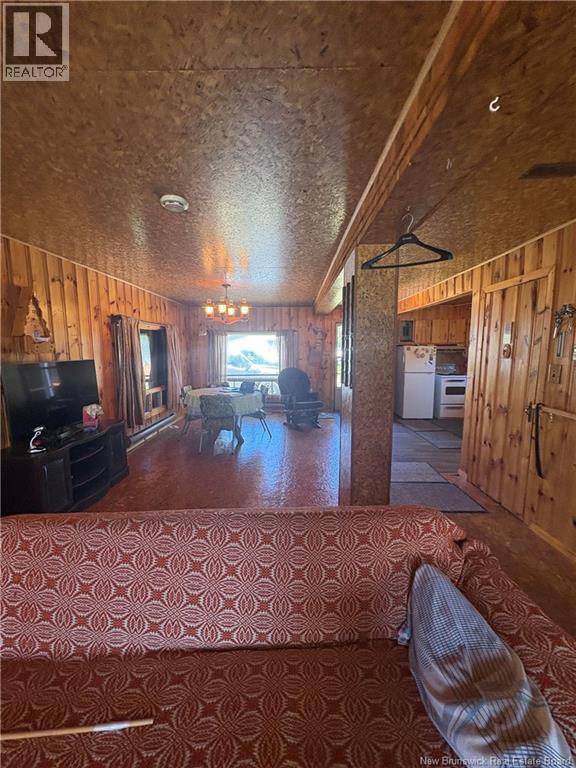 1076 HOWARD RD - 6